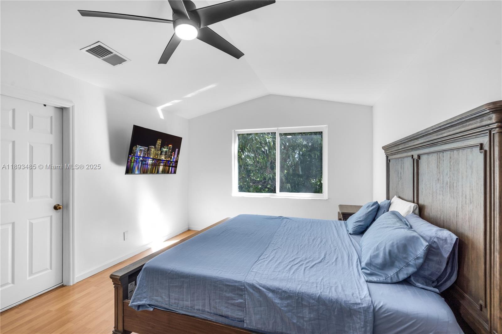 LANDINGS - Residential