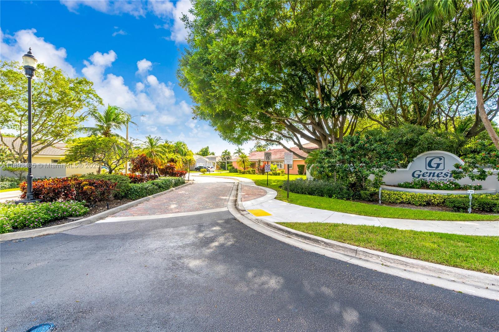 LANDINGS - Residential