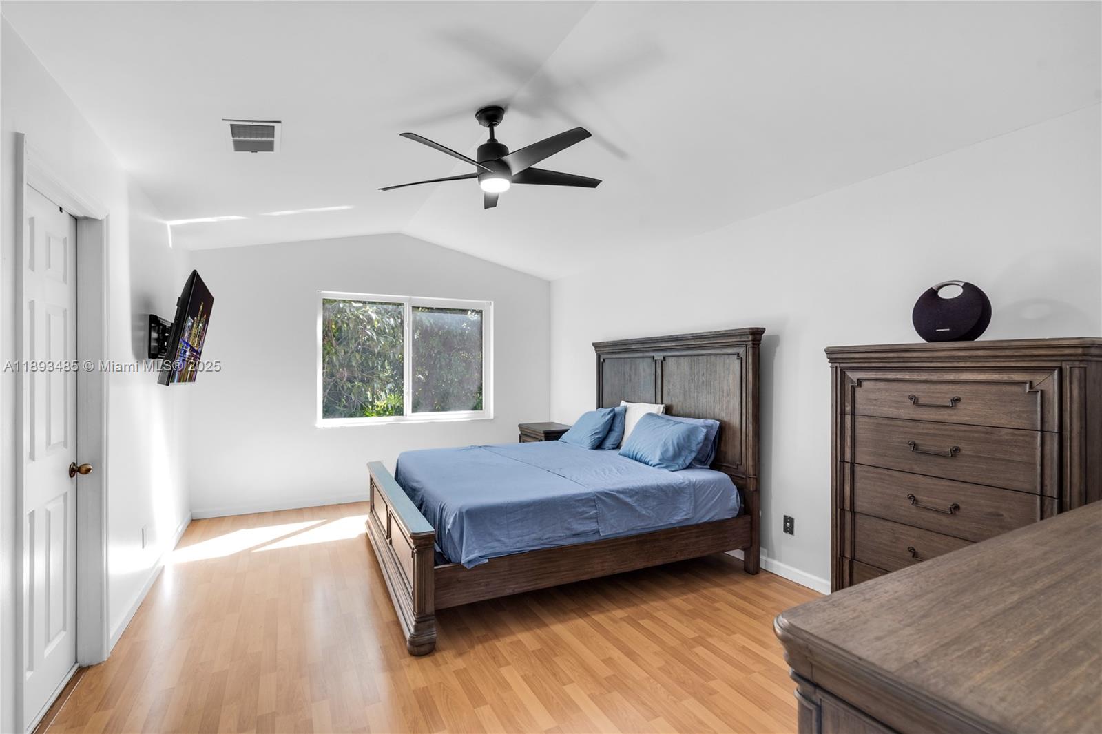 LANDINGS - Residential