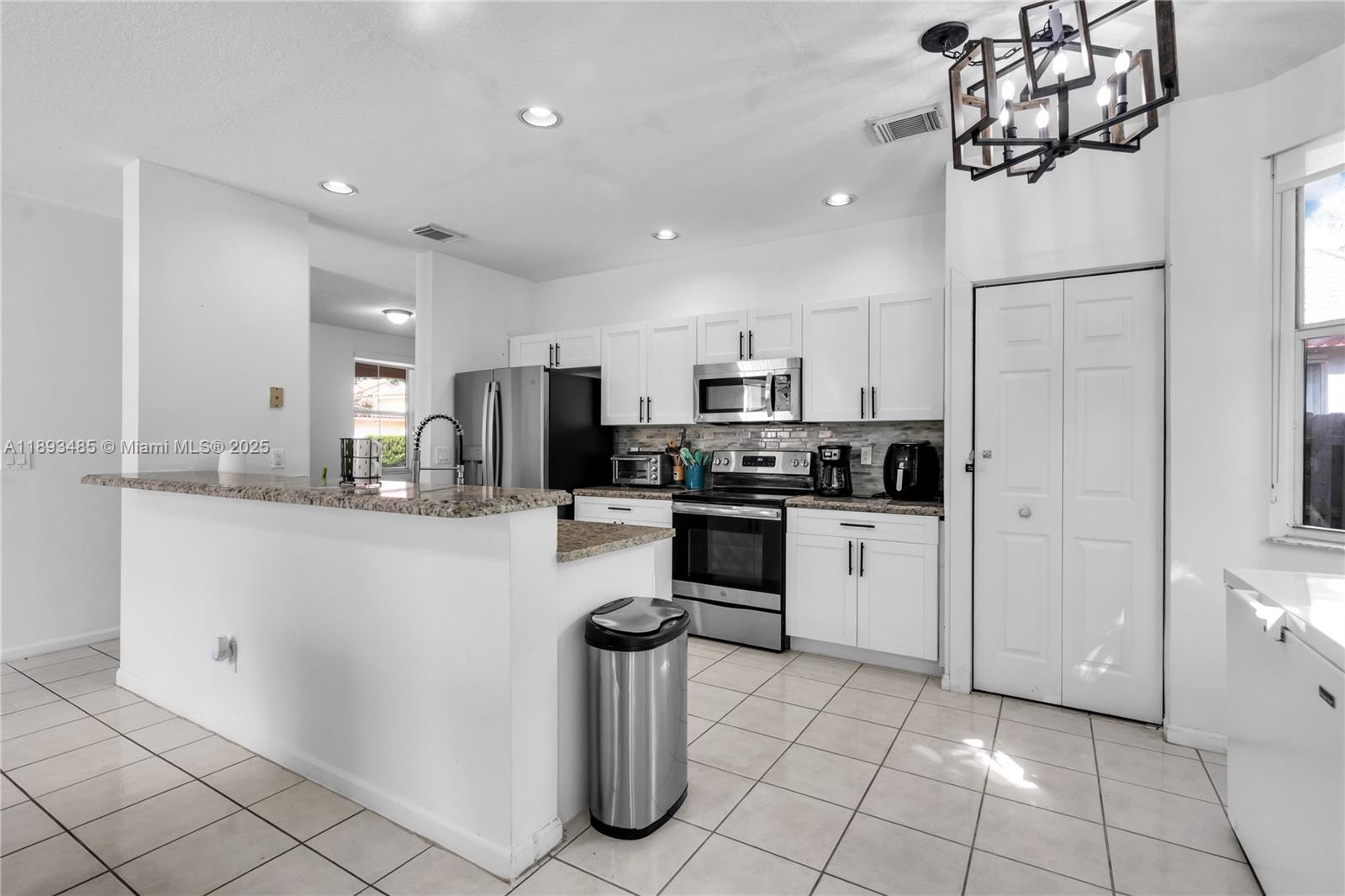 LANDINGS - Residential