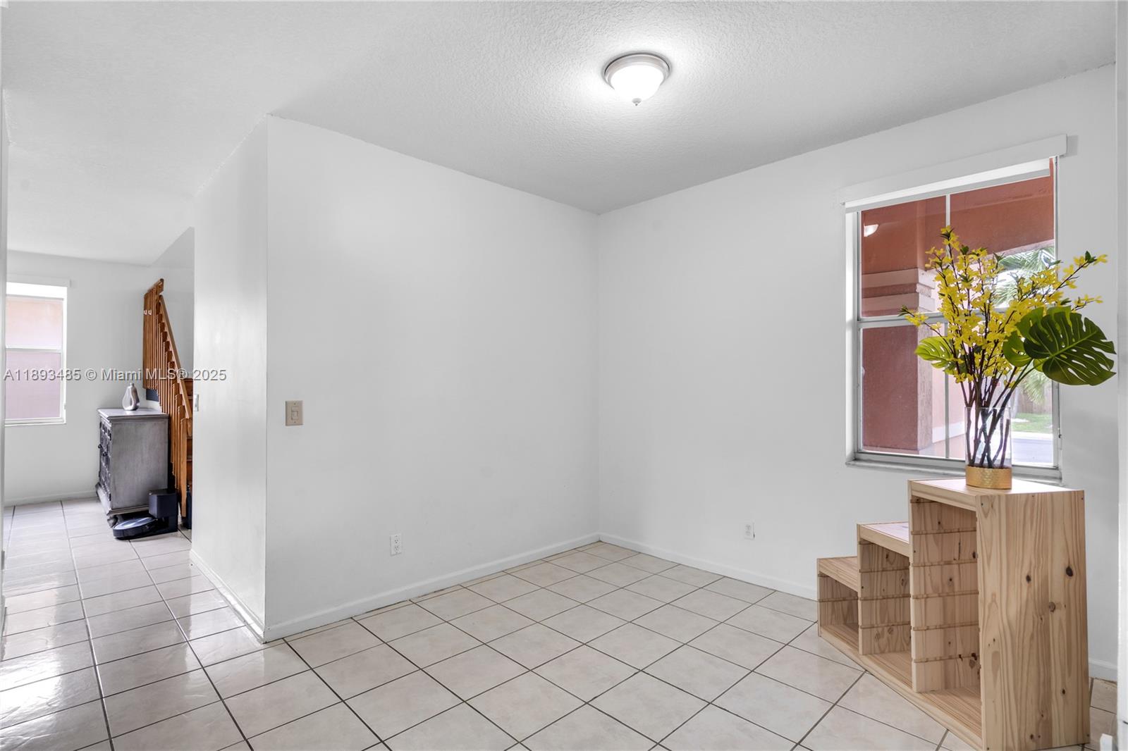 LANDINGS - Residential