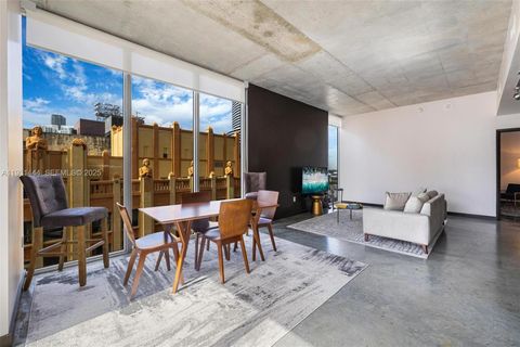 151 SE 1st St 401 Miami FL 33131