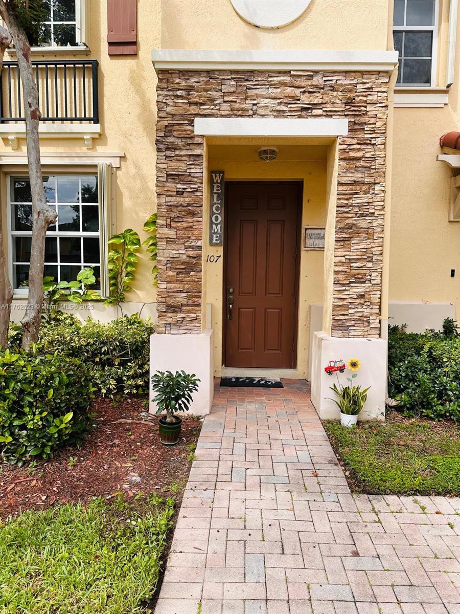 1550 Ne 33rd Ave 107-8, Homestead, Miami-Dade County, Florida - 2 Bedrooms  
2 Bathrooms - 