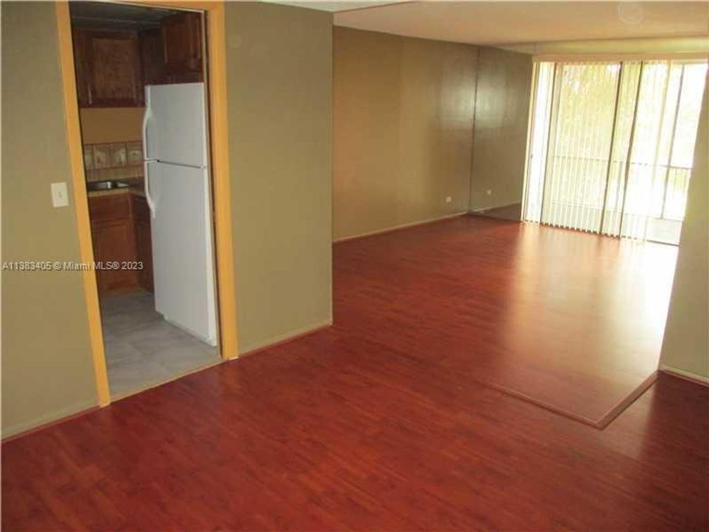 Photo of 3730 Inverrary Dr #3Y, Lauderhill, FL 33319 (MLS # A11383405)