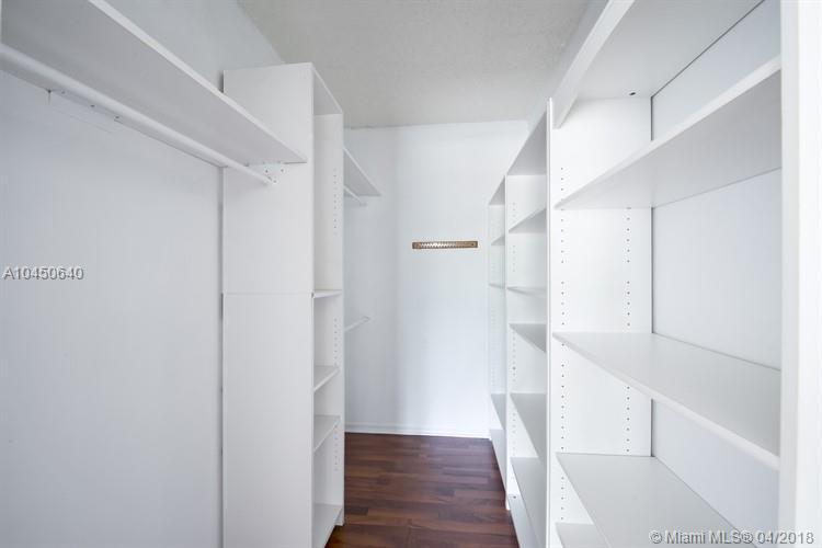 PASEO REAL CONDO - Residential