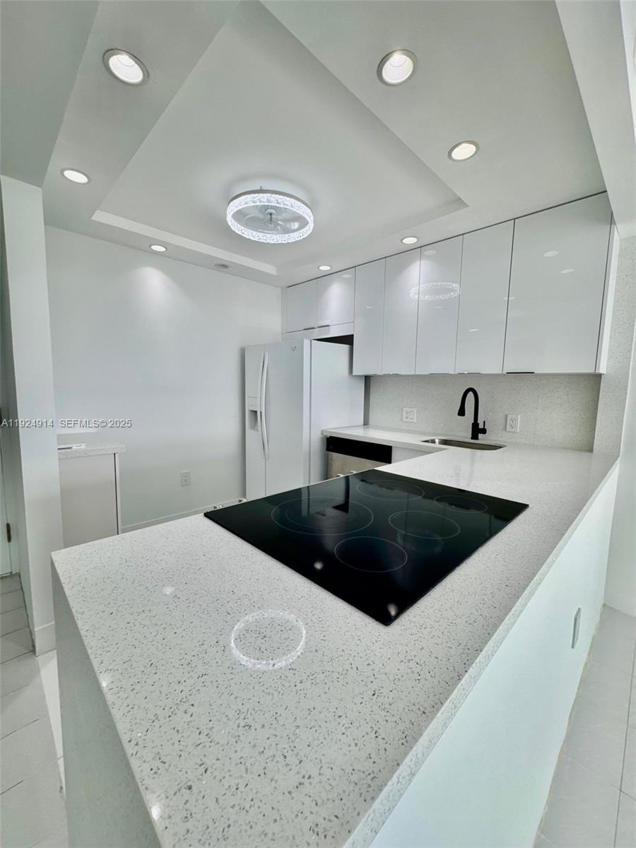 AVENTURA-EL DORADO CONDO - Residential