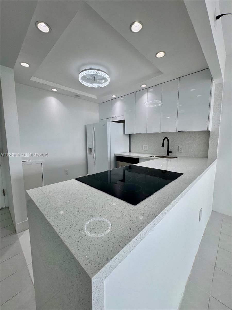 AVENTURA-EL DORADO CONDO - Residential