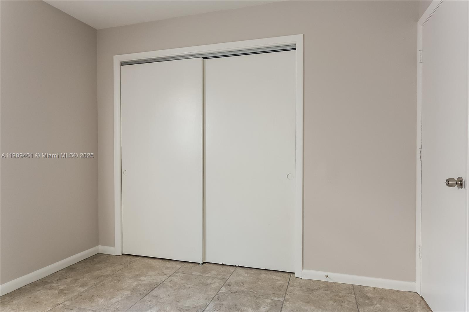 FISHERMANS VLG - Residential Lease