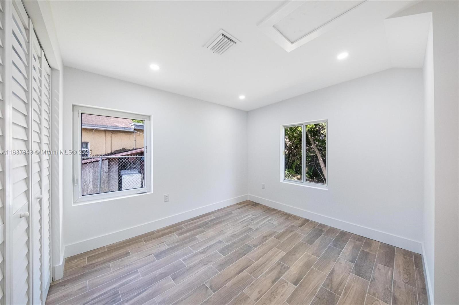 BUENA VISTA GARDENS EXTEN - Residential