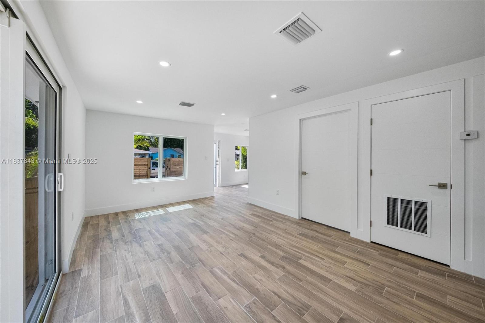 BUENA VISTA GARDENS EXTEN - Residential