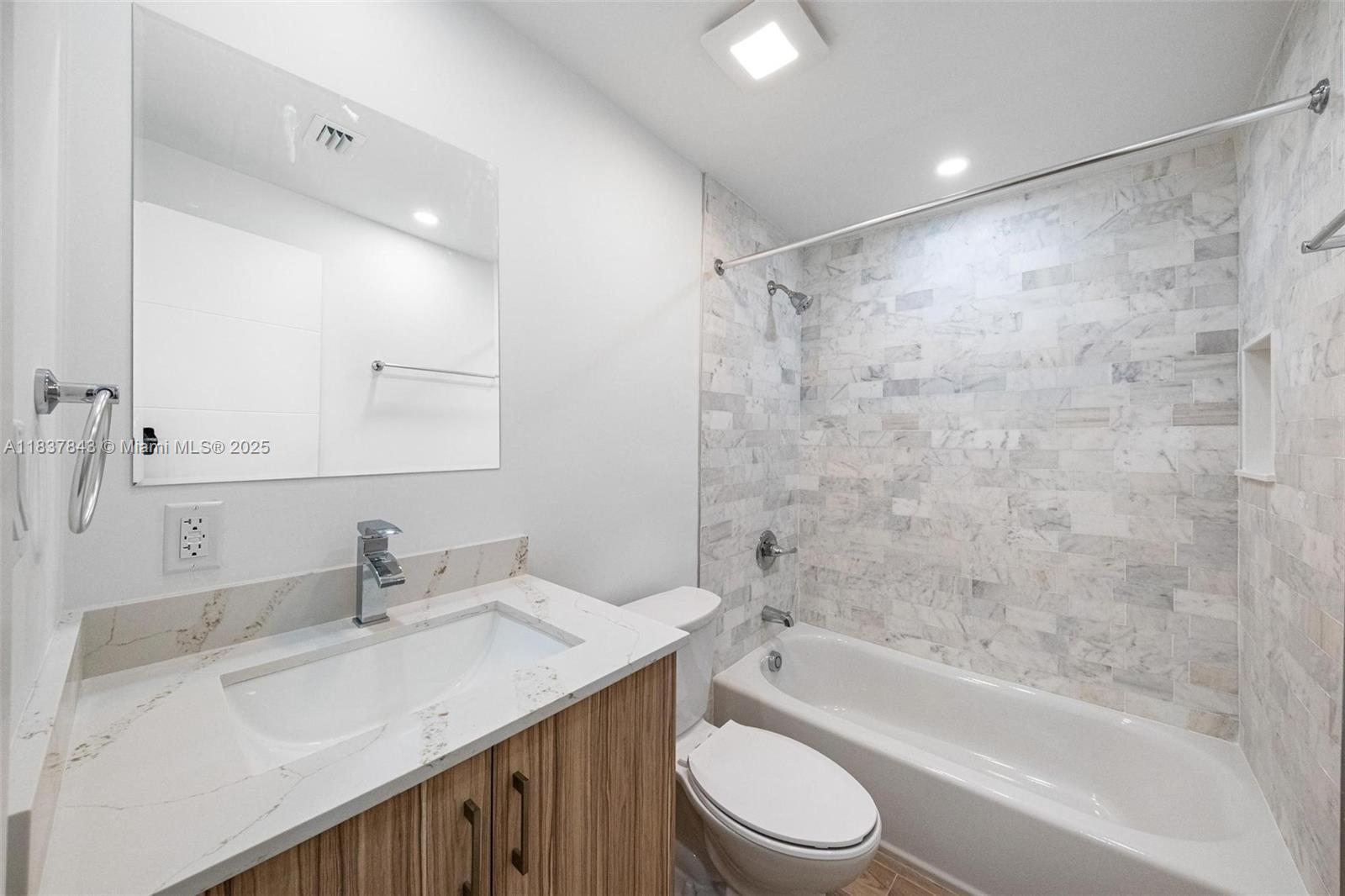 BUENA VISTA GARDENS EXTEN - Residential