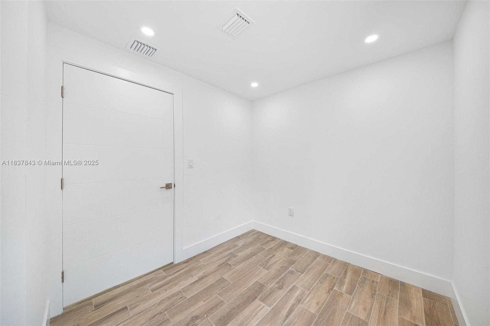 BUENA VISTA GARDENS EXTEN - Residential