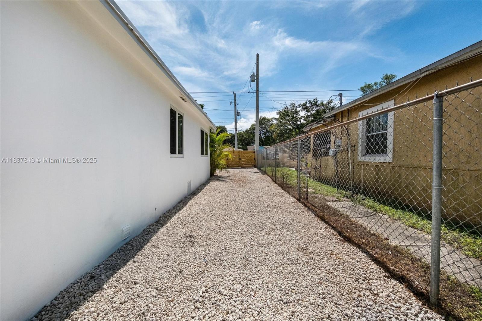 BUENA VISTA GARDENS EXTEN - Residential