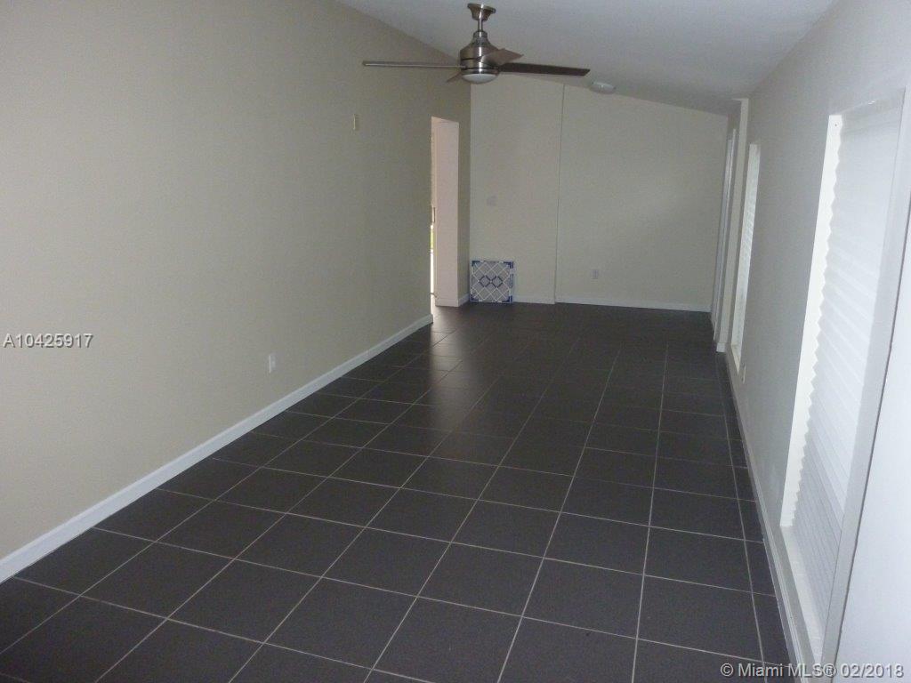 GULFSTREAM ESTATES 37-6 B - Residential Lease