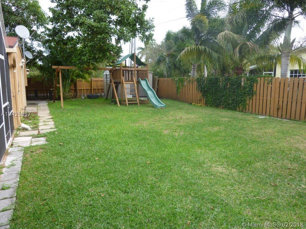 GULFSTREAM ESTATES 37-6 B - Residential Lease