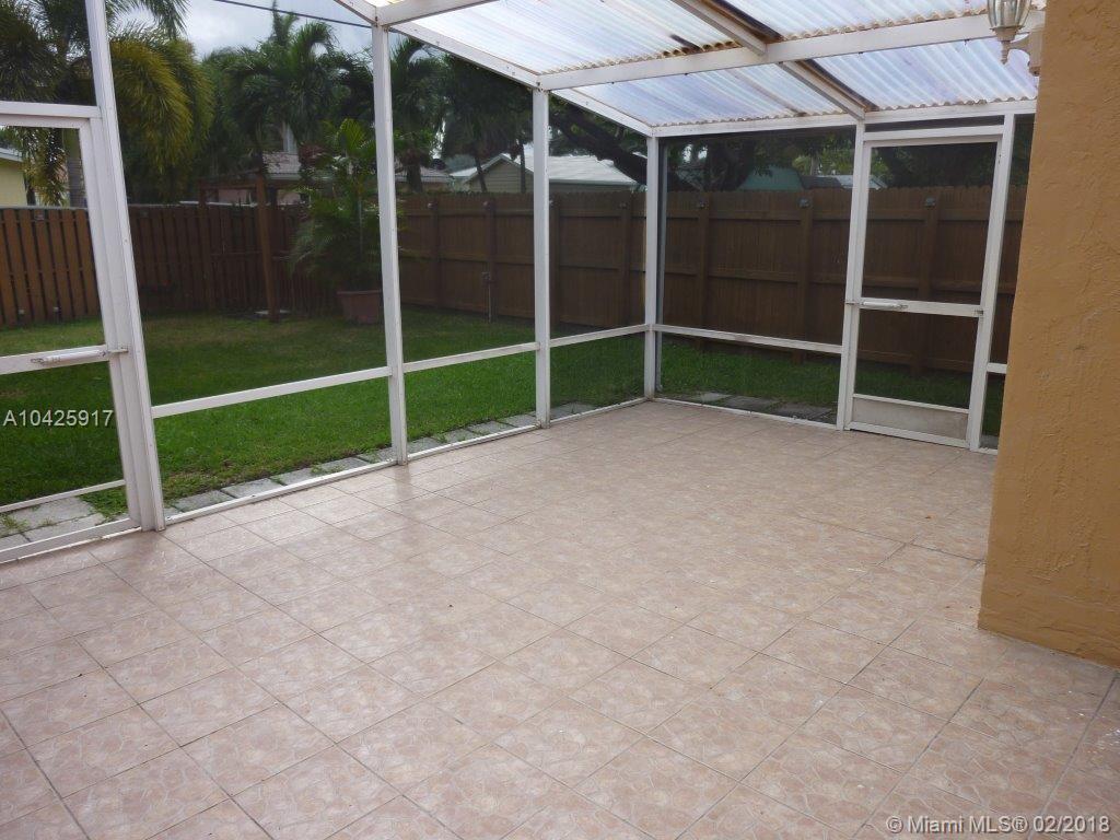 GULFSTREAM ESTATES 37-6 B - Residential Lease