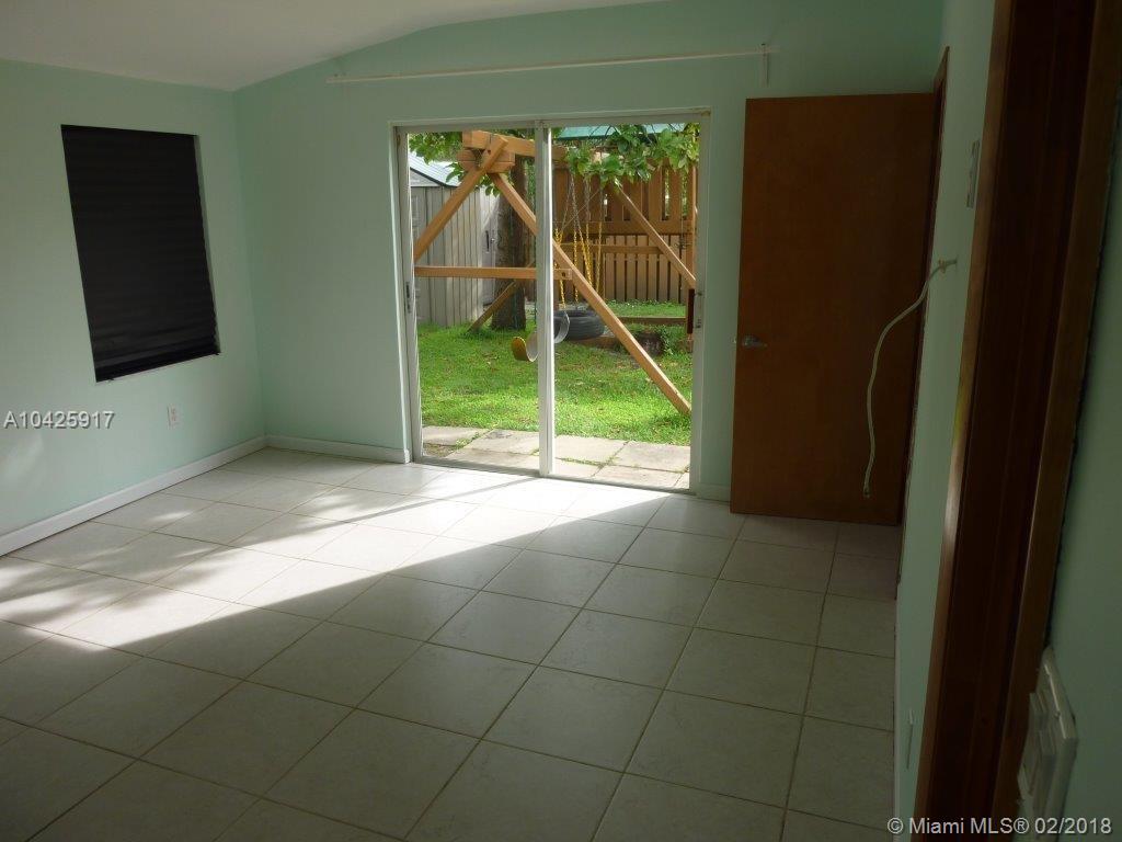 GULFSTREAM ESTATES 37-6 B - Residential Lease