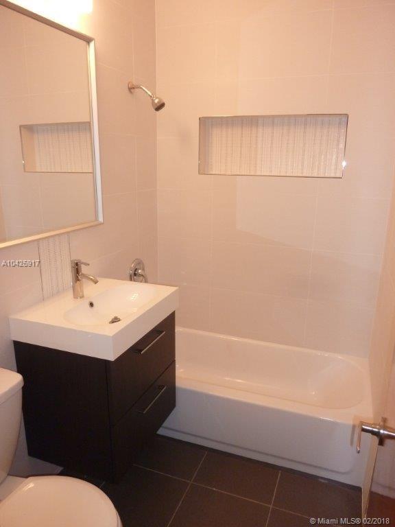 GULFSTREAM ESTATES 37-6 B - Residential Lease