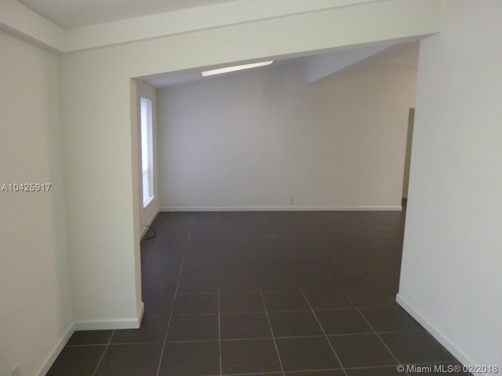 GULFSTREAM ESTATES 37-6 B - Residential Lease