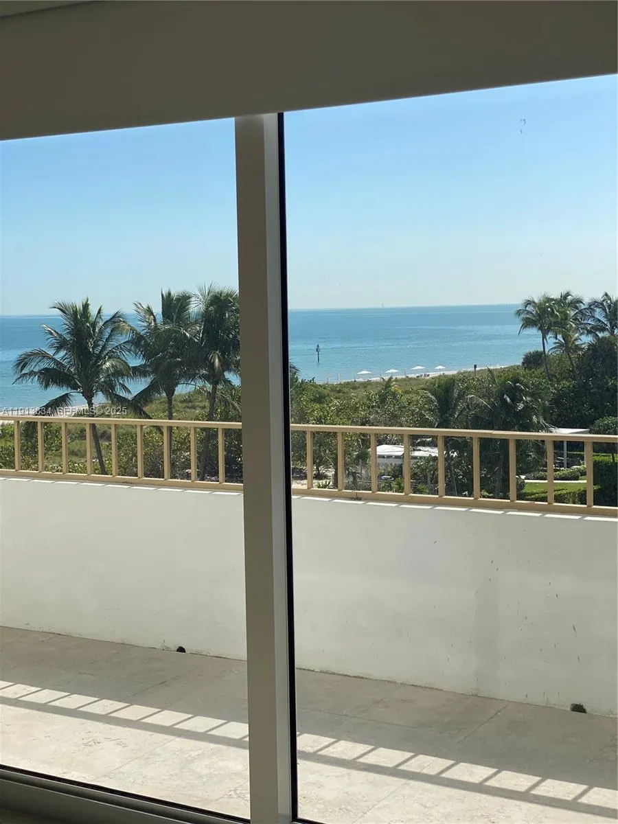 Key Biscayne, Florida 33149, United States, 2 Bedrooms Bedrooms, ,2 BathroomsBathrooms,Residential,Active,243206