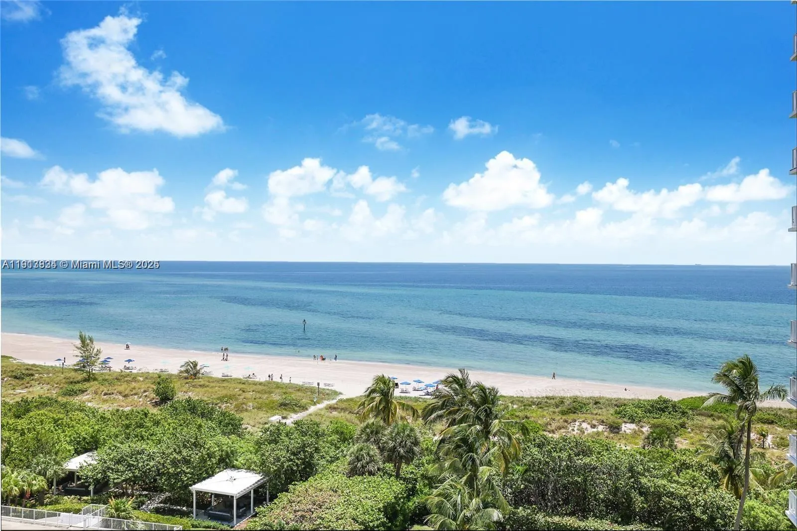 Key Biscayne, Florida 33149, United States, 2 Bedrooms Bedrooms, ,2 BathroomsBathrooms,Residential,Active,243206