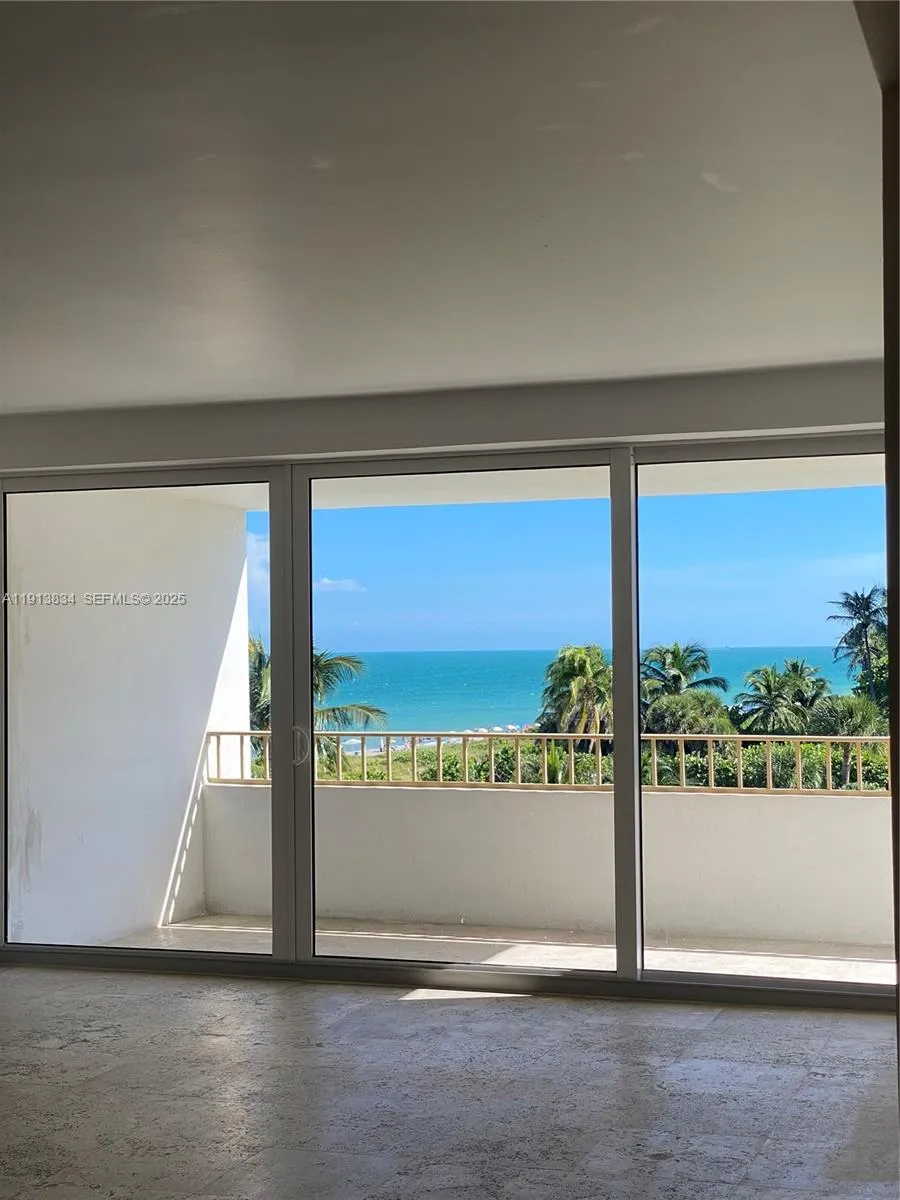Key Biscayne, Florida 33149, United States, 2 Bedrooms Bedrooms, ,2 BathroomsBathrooms,Residential,Active,243206
