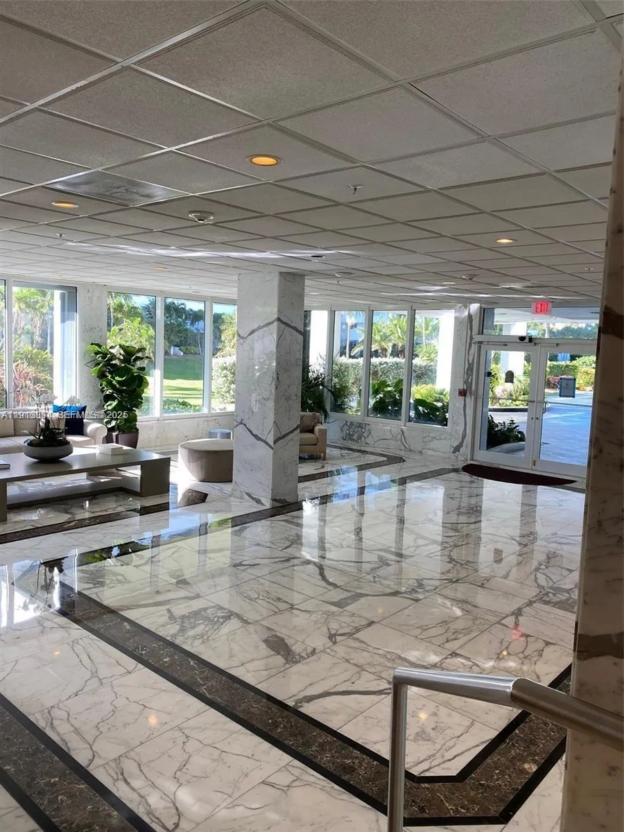 Key Biscayne, Florida 33149, United States, 2 Bedrooms Bedrooms, ,2 BathroomsBathrooms,Residential,Active,243206