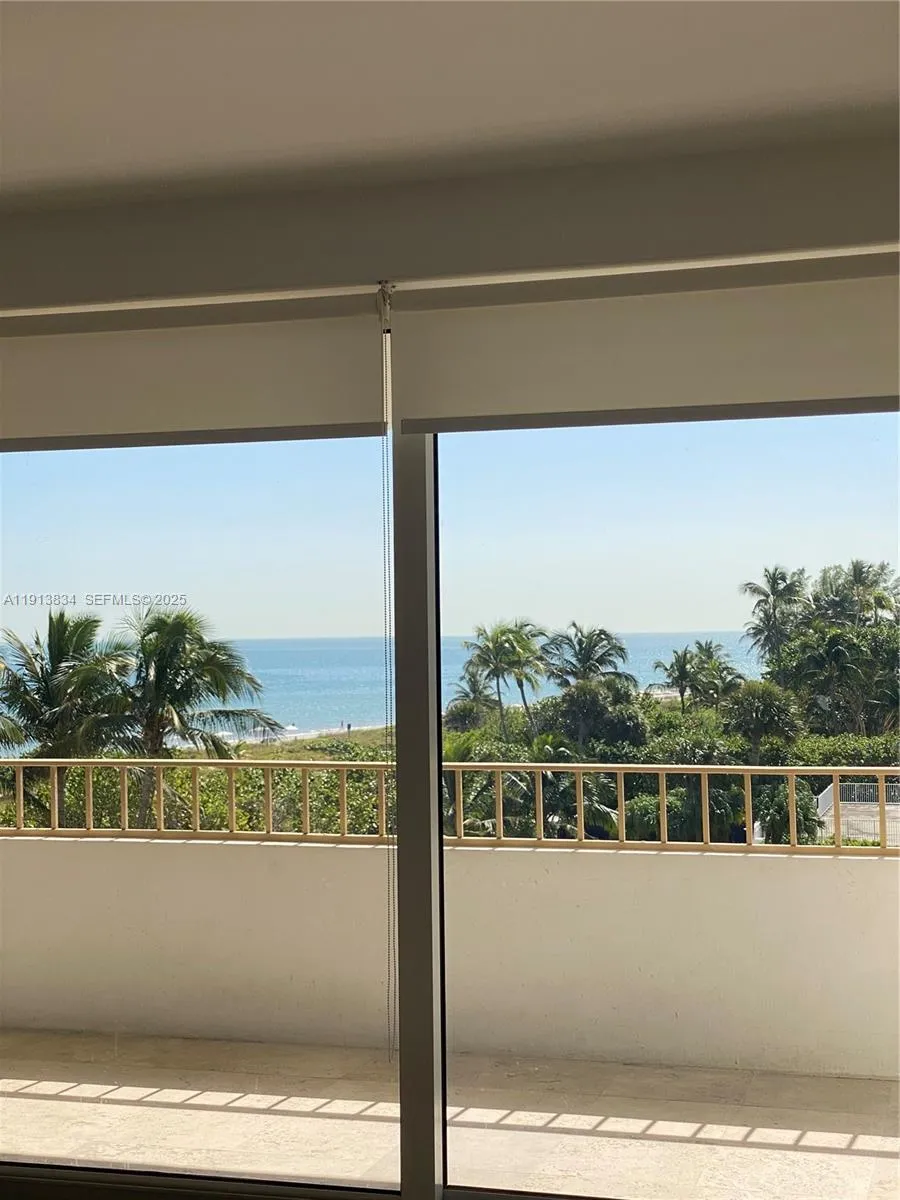 Key Biscayne, Florida 33149, United States, 2 Bedrooms Bedrooms, ,2 BathroomsBathrooms,Residential,Active,243206