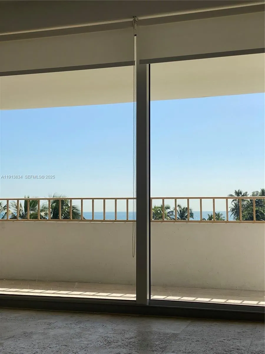 Key Biscayne, Florida 33149, United States, 2 Bedrooms Bedrooms, ,2 BathroomsBathrooms,Residential,Active,243206