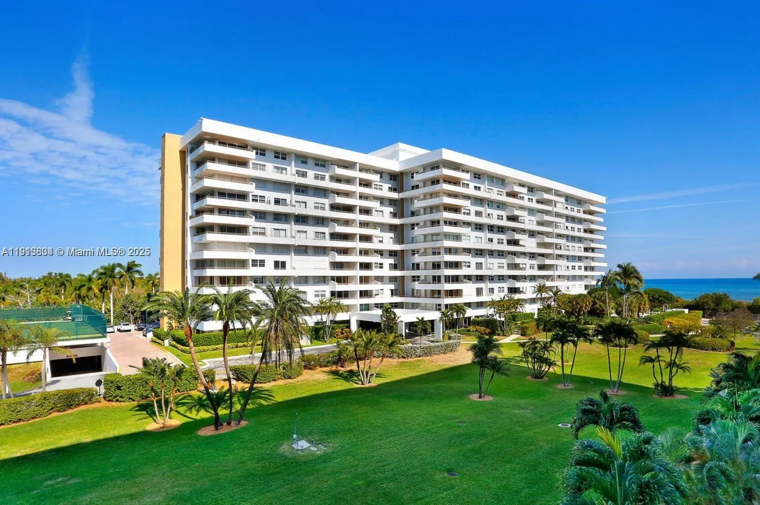 Key Biscayne, Florida 33149, United States, 2 Bedrooms Bedrooms, ,2 BathroomsBathrooms,Residential,Active,243206