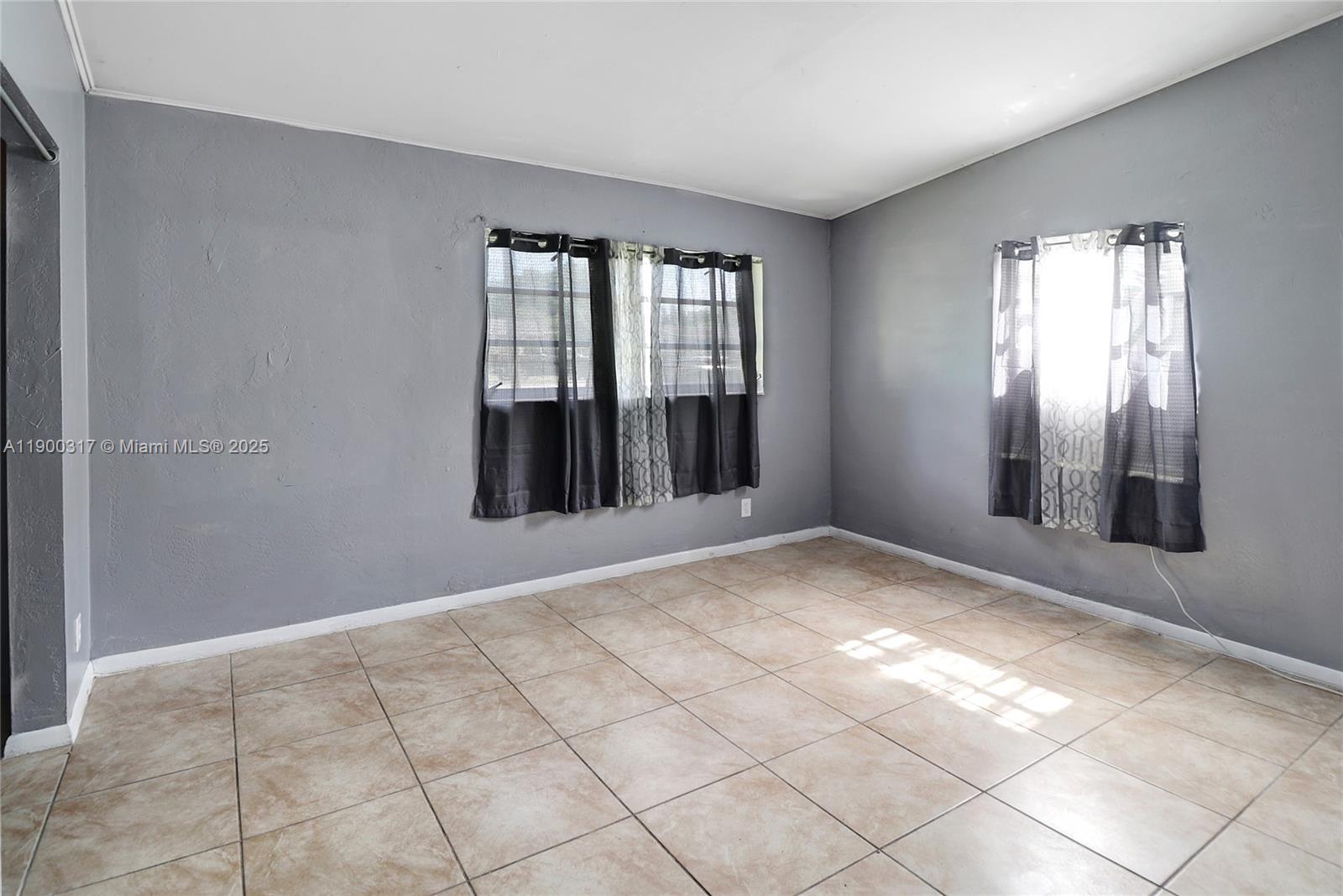 LAUDERDALE MANORS AMEN RE - Residential