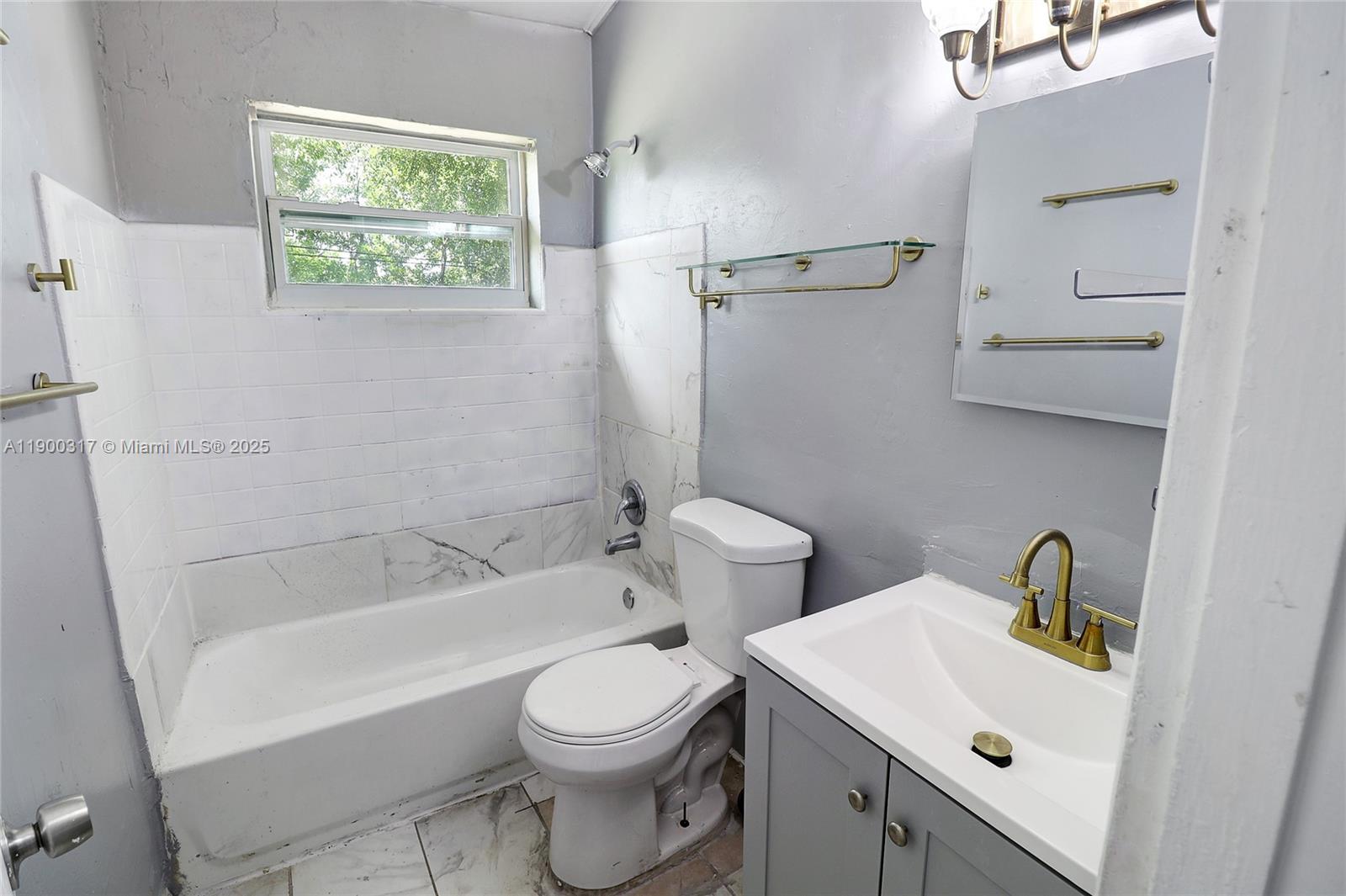 LAUDERDALE MANORS AMEN RE - Residential