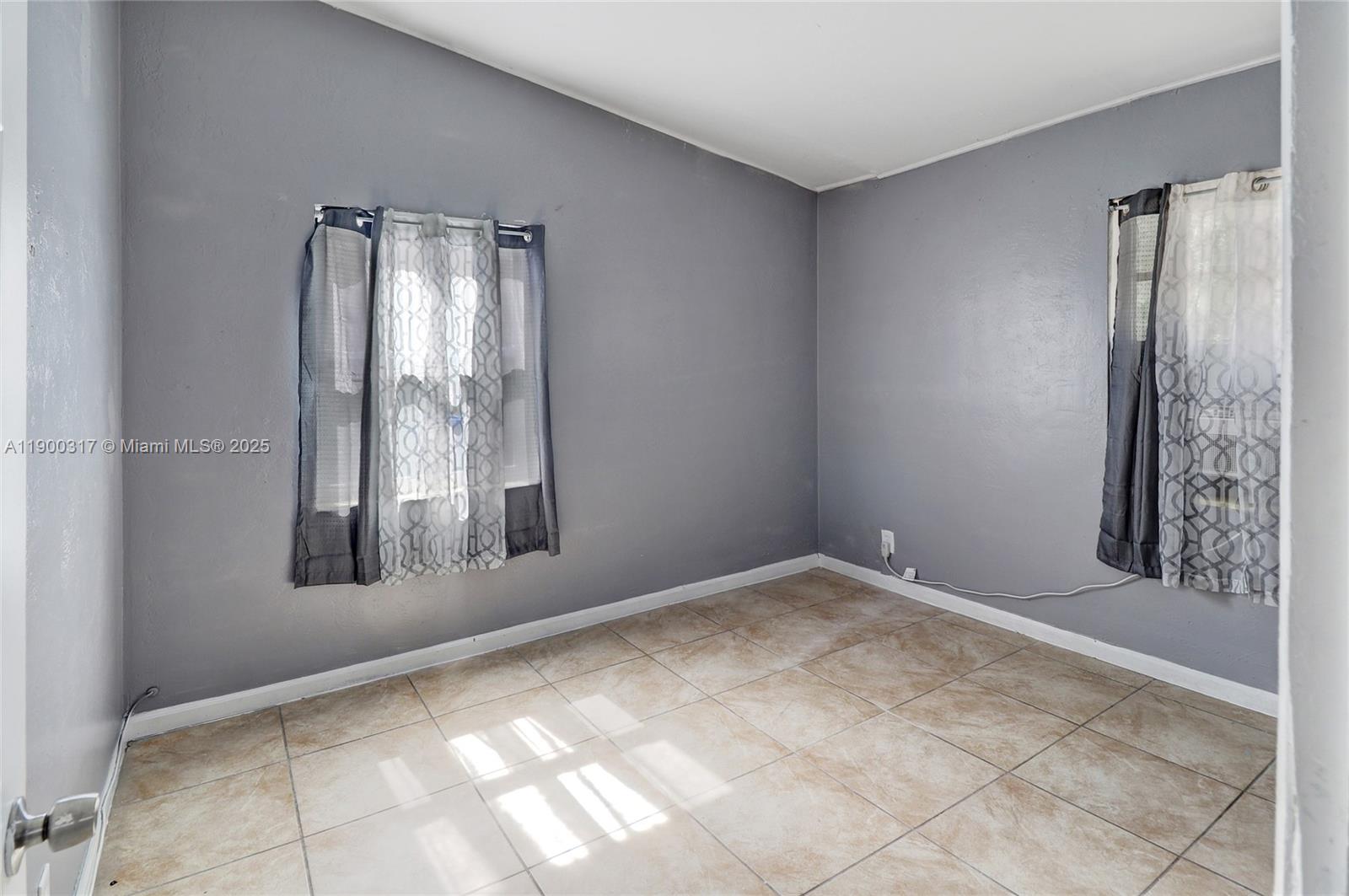 LAUDERDALE MANORS AMEN RE - Residential