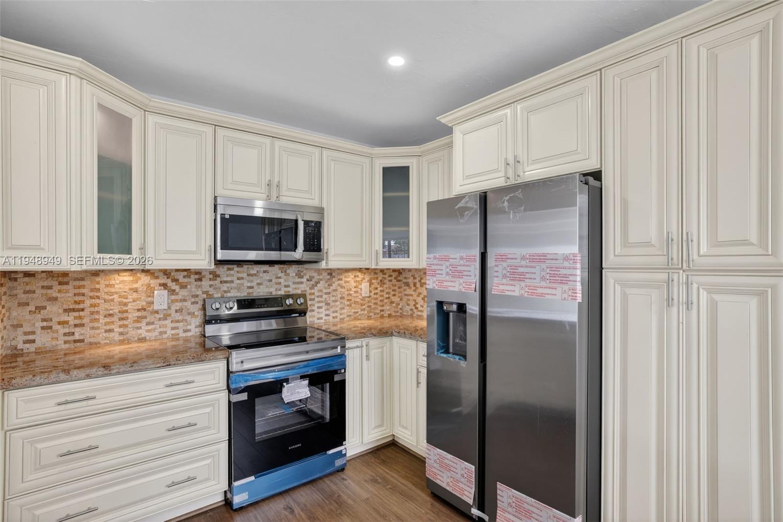 DRIFTWOOD ESTATES NO 10 - Residential