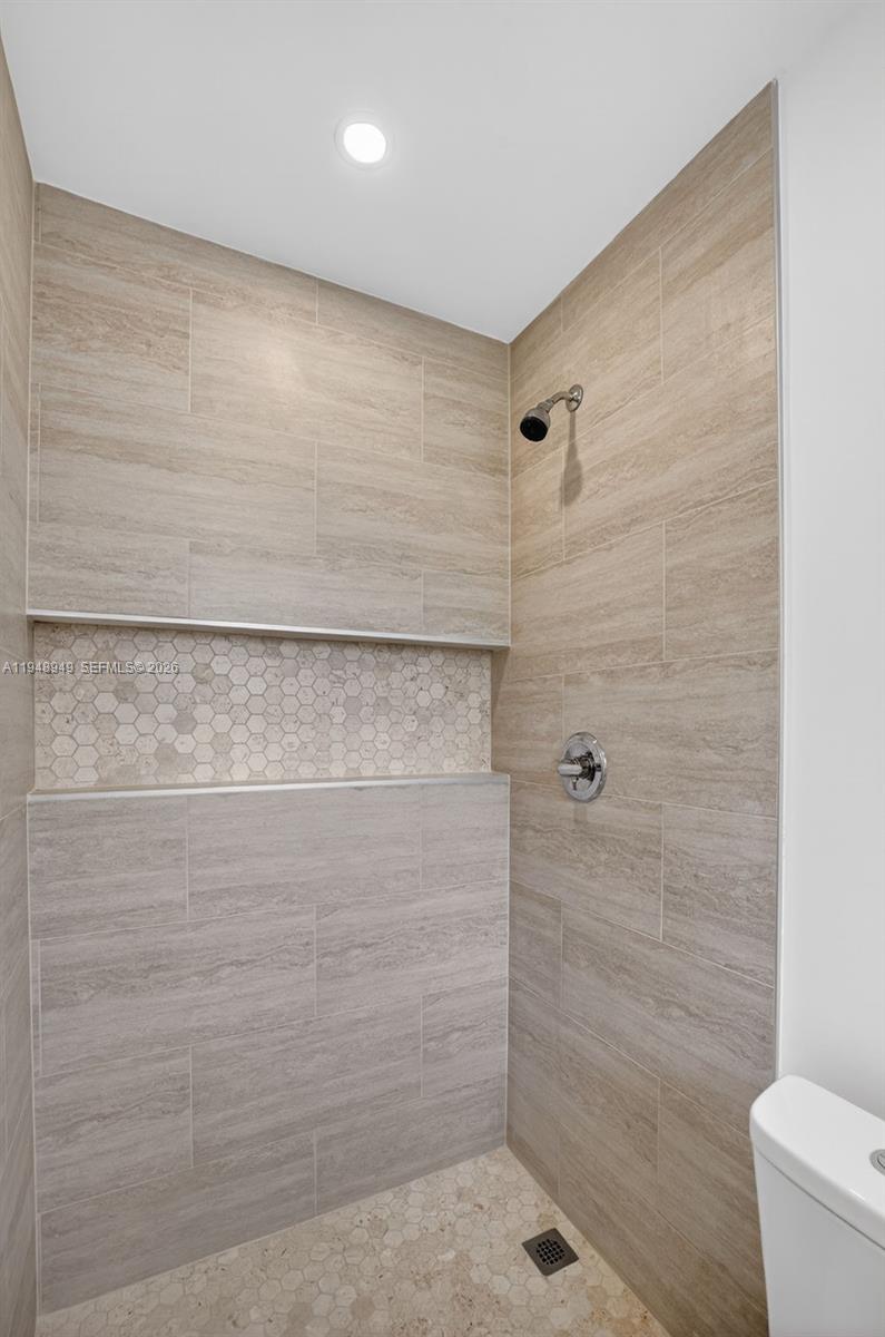 DRIFTWOOD ESTATES NO 10 - Residential