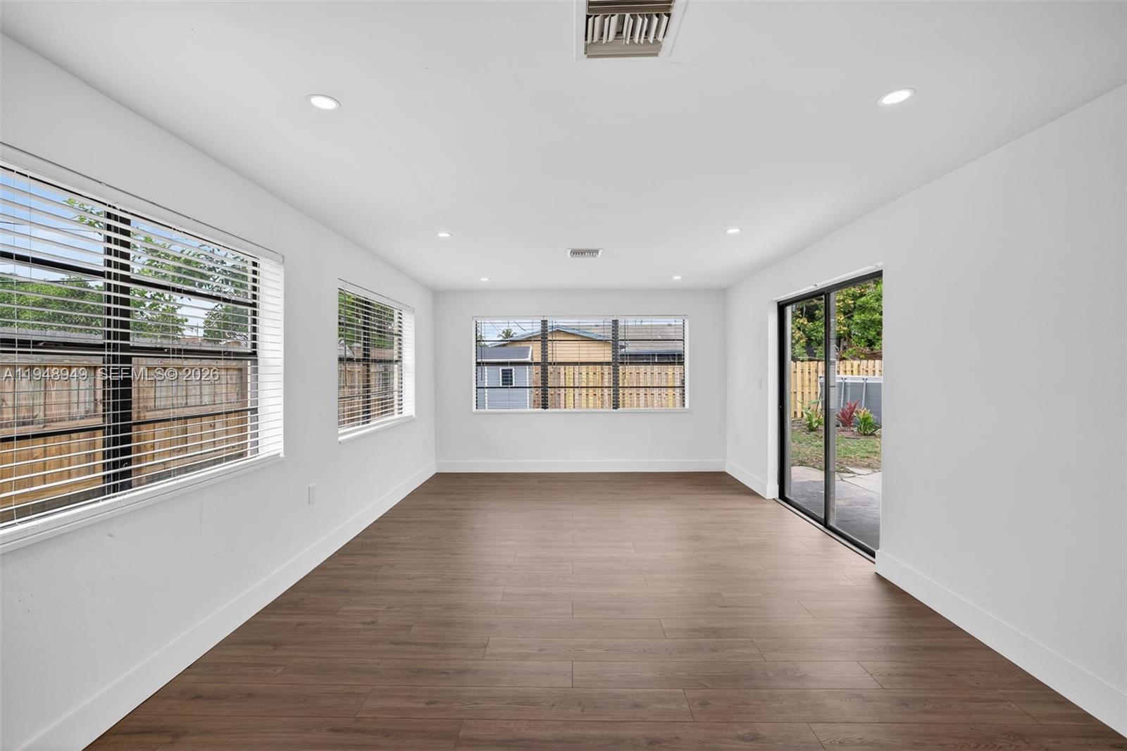 DRIFTWOOD ESTATES NO 10 - Residential