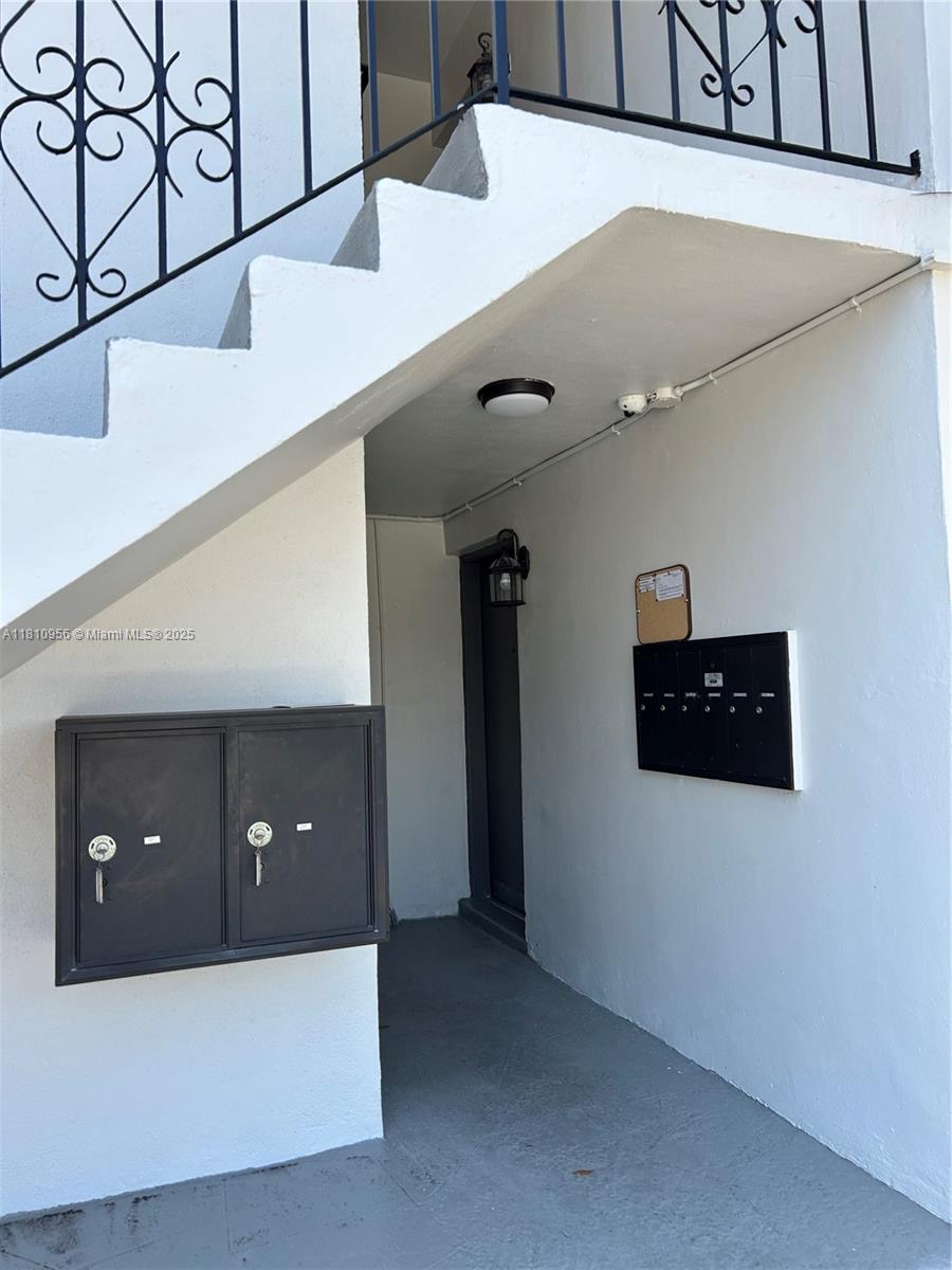 543 SW 37th Ave 1