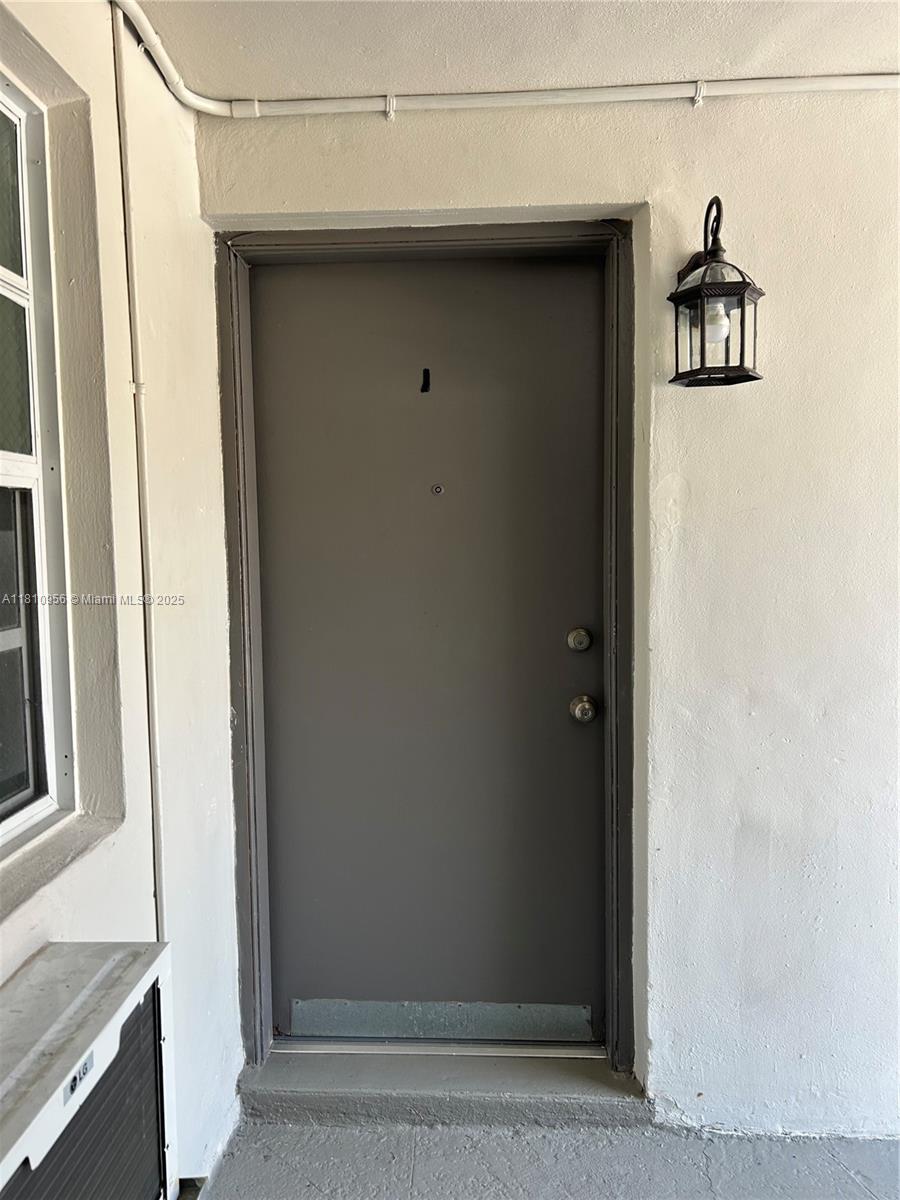 543 SW 37th Ave 1