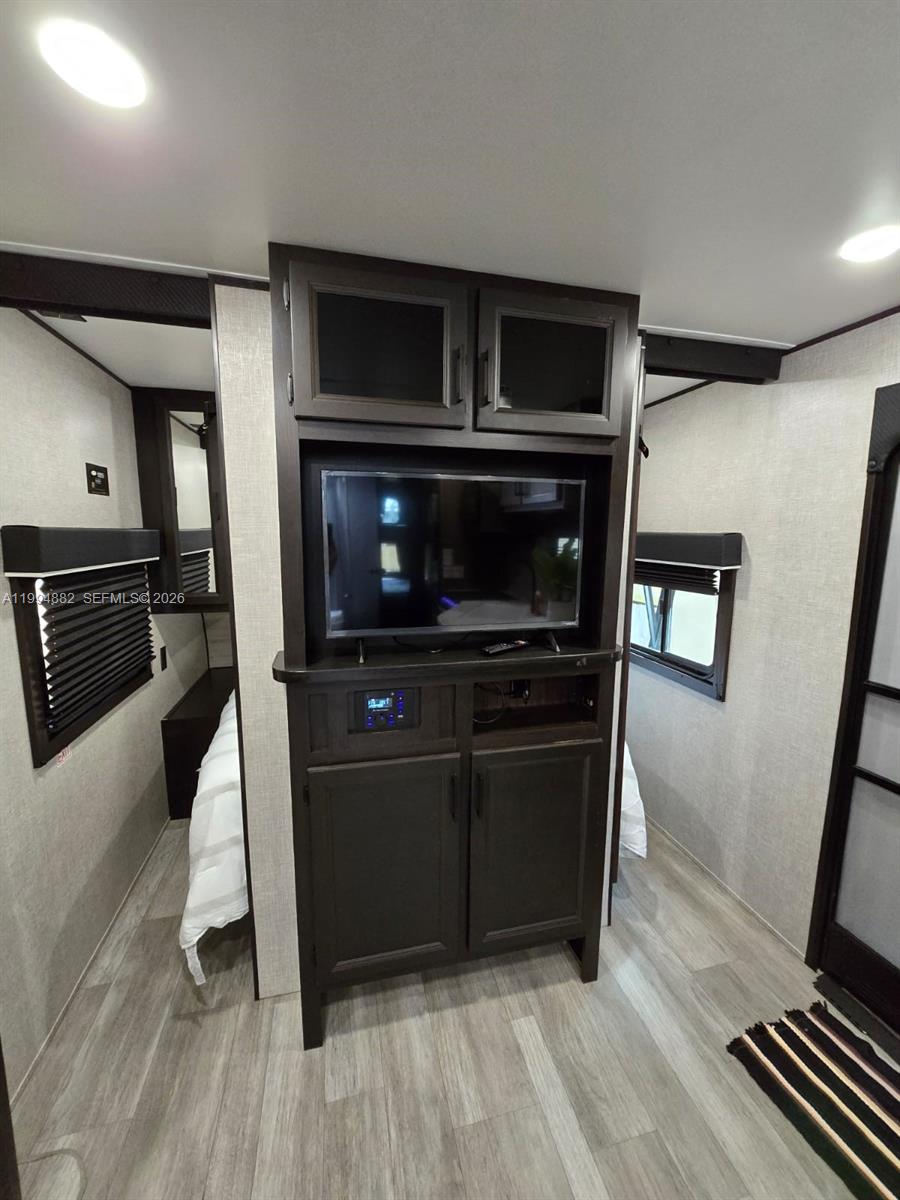 TENNESSEE ESTATES - Residential Lease