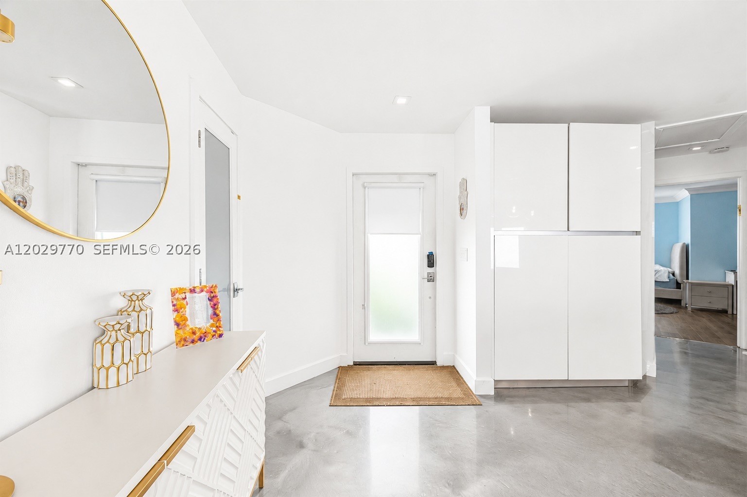 2558 NE 206th Ter