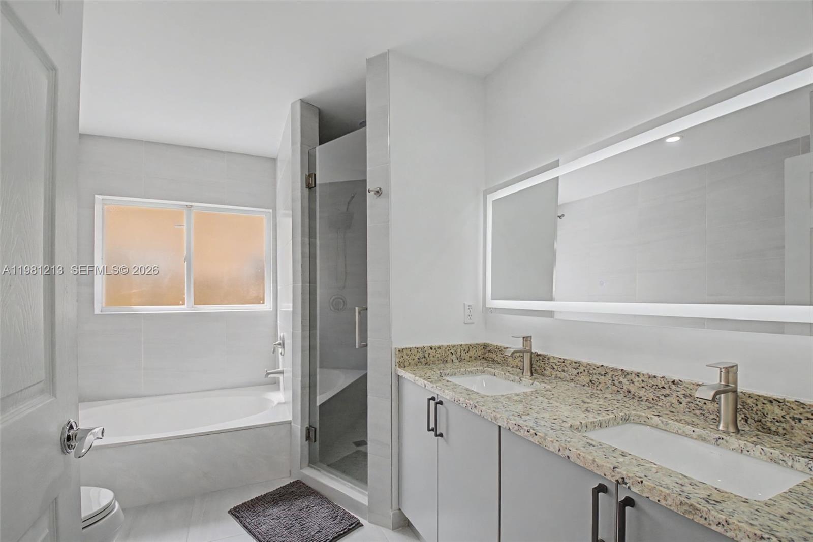 MUNNE ROYAL HOMES - Residential Lease