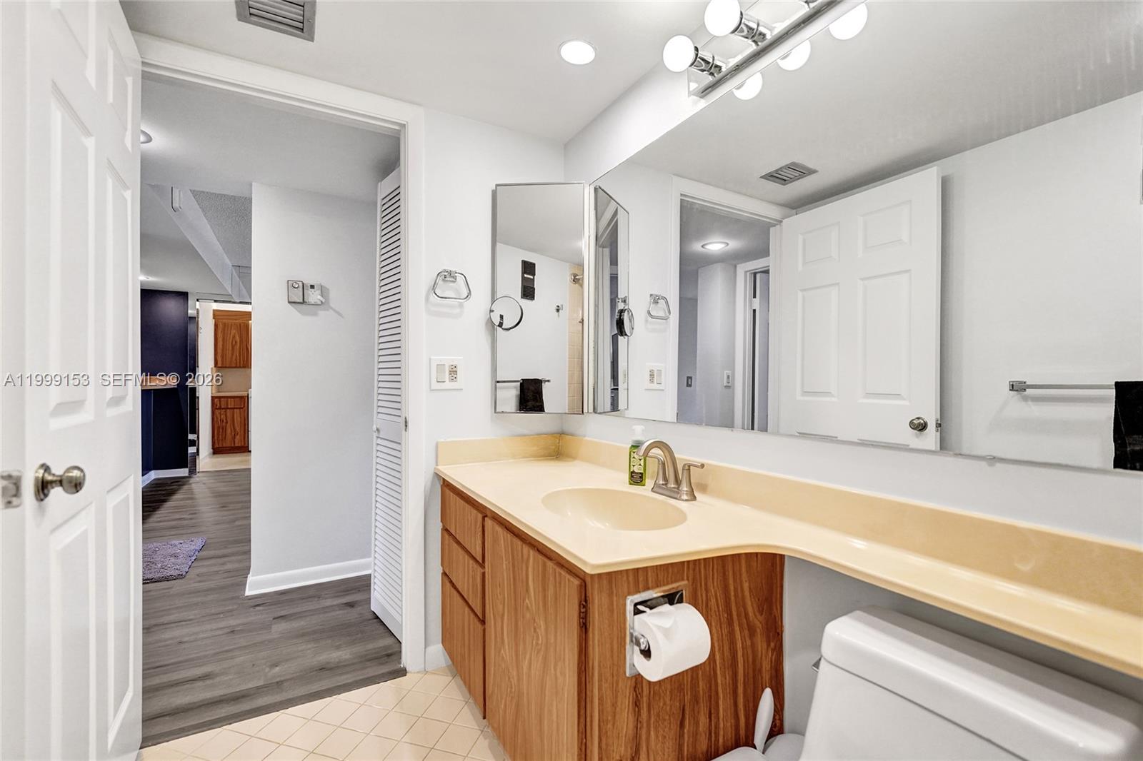 CONDO 13 OF WHITEHALL CON - Residential