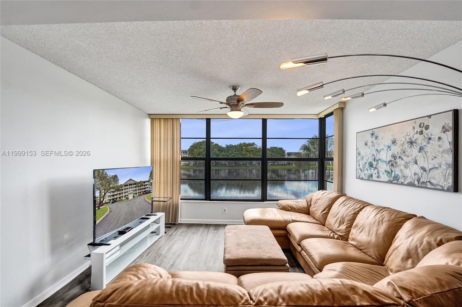 CONDO 13 OF WHITEHALL CON - Residential