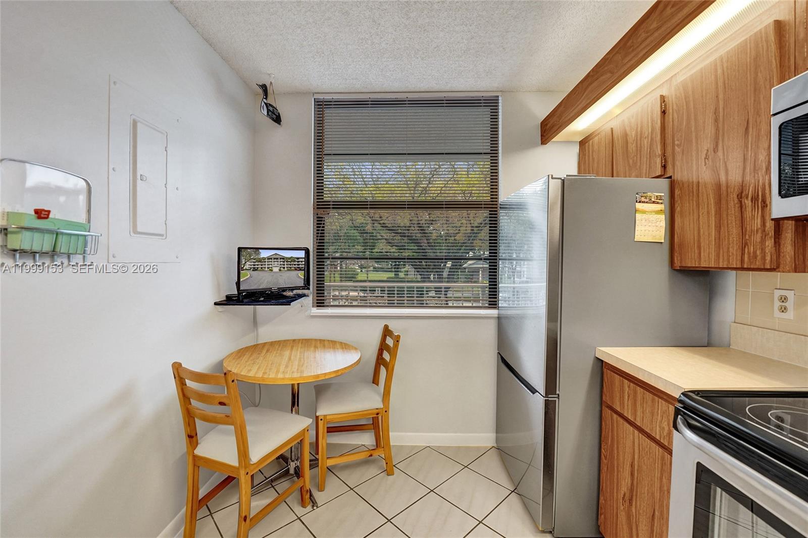 CONDO 13 OF WHITEHALL CON - Residential