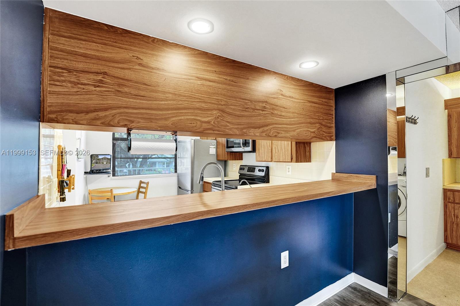 CONDO 13 OF WHITEHALL CON - Residential