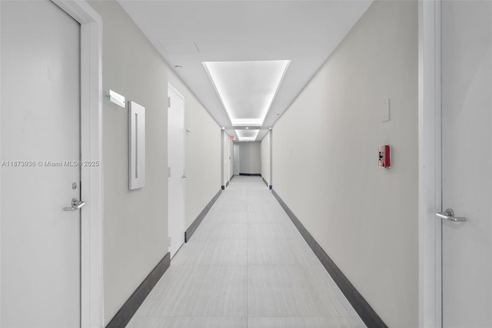 OCEANIA III CONDO - Residential