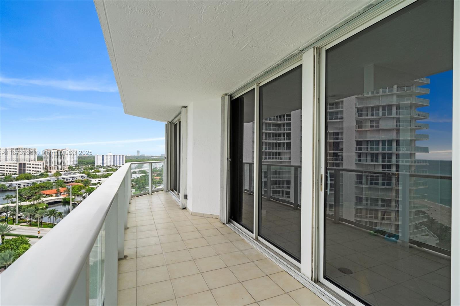 16485 Collins Ave 1632