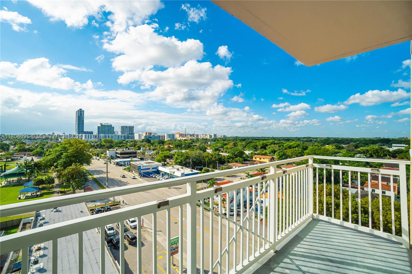 DA VINCI ON DOUGLAS CONDO - Residential