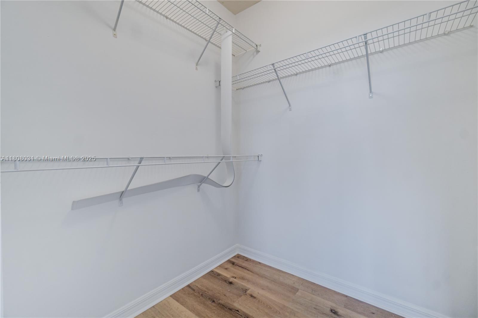 DA VINCI ON DOUGLAS CONDO - Residential