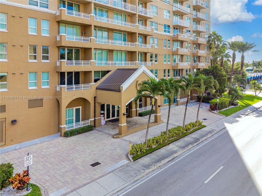 Stunning Fully Upgraded Corner Unit at Davinci! This spacious 2-bedroom, 2-bathroom corner unit offers breathtaking views of Coral Gables and Coconut Grove from two private balconies. Recently painted throughout, the home features newer appliances, including a full-size washer and dryer. Both bedrooms are generously sized with walk-in closets for ample storage. Located in a prime location in the heart of Miami—just minutes from the airport, Miracle Mile, Brickell, and the MetroRail. Don’t miss out on this incredible opportunity!